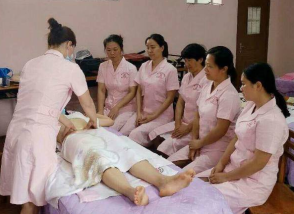 专业守护，无痛呵护 高级催乳师引领产后乳房健康管理新体验